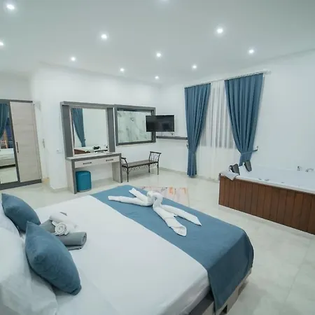 Blue Coast I & Ii Wbeach And Great Sea View - Kalkan *
