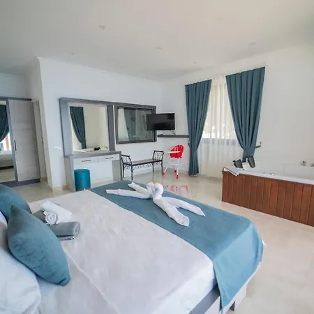 Blue Coast I & Ii Wbeach And Great Sea View - Kalkan