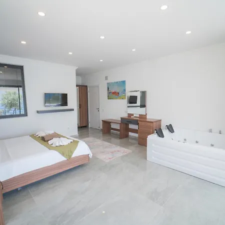 Blue Coast I & Ii Wbeach And Great Sea View - Kalkan